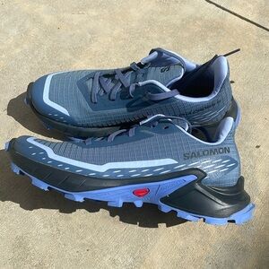 Women’s Salomon Alphacross 5